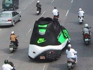 NIKE牌小汽车