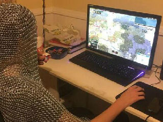 穿金丝软甲玩游戏