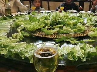 大家不用客气，随便吃菜