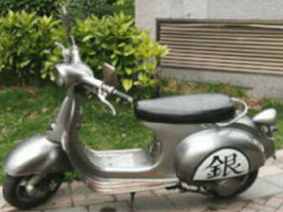 纯银摩托车